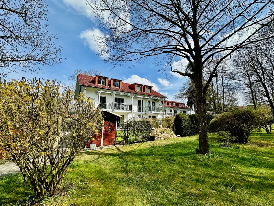 Betreutes Mehrgebäude-Ensemble in Hohenbrunn